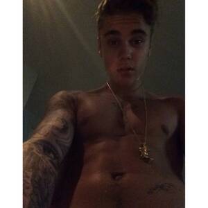 Full Justin Bieber Porn - Justin Bieber Posts Nearly Naked Selfie â€“ Laguna Biotch Spills