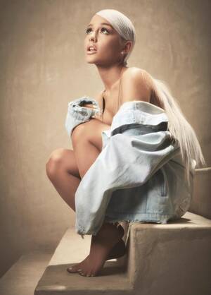 Feet Ariana Grande Porn - Ariana Grande has amazing feet : r/CelebrityFeet