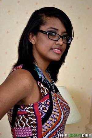 nerdy ebony shaved pussy - Nerdy ebony girl Diana Love shows shaved pussy & hot ass in first porn  strip - PornPics.com