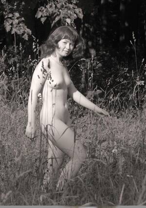 natural vintage nude junior - Vintage Outdoor Porn Pics & Naked Photos - PornPics.com