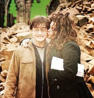 Harry Potter Bellatrix Porn - Harry Potter wallpaper possibly containing a street entitled Bellatrix  Lestrange