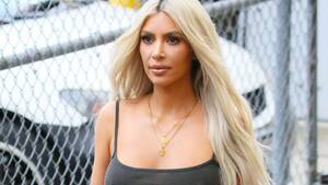 Kim Kardashian Alike - Kanye West Cast Naked Kim Kardashian Lookalikes for the New Yeezy Campaign  | Teen Vogue