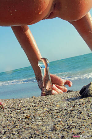 dildo on the beach - Lustful naked girl Layla jerks off with a transparent dildo on the beach -  Porn Pics â€¢ Pixxxle