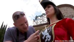 English Royals Porn - The tourist and the British royal guard - Pornjam.com