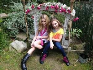 Chloe Lukasiak Porn - Every One Hates Maddie Zeigler or Chloe Lukasiak