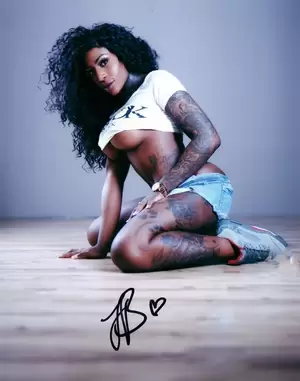 Black Glamour Porn - Josy Black Pornhub Only Fans Adult Porn Model Signed 8x10 Photo COA Proof 7  | eBay