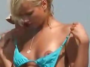 english junior nudists - Nudist teen not shy about posing nude at the beach