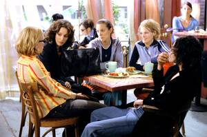 Avril Lavigne Lesbian Porn - What is the Queer or Lesbian Manicure? | POPSUGAR Beauty