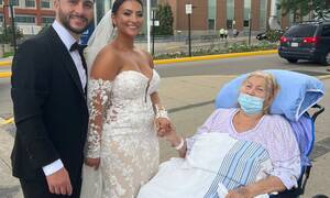 Grandma Pregnant Porn - Bride surprises hospital-stricken grandma after her wedding