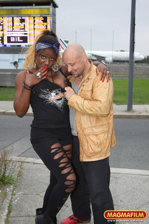 ebony street fucking - Ebony slut Josy Black hooks up on the street for a public suck and fuck -  PornPics.com