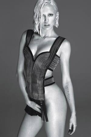 Miley Cyrus Wet Pussy - Miley Cyrus by Mert & Marcus for W Magazine | Hypebeast