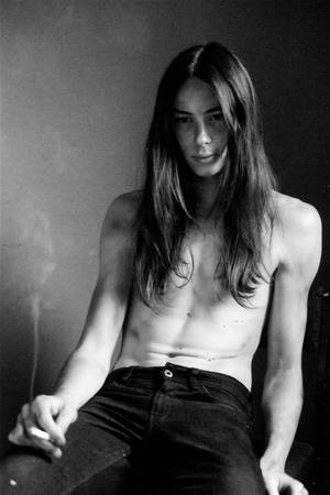 Androgynous Guy - Long haired men