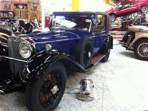 Cool Car Porn - This Mercedes Benz is really cool ! Isn't it ? Image on Car's Familia.  Mercedes BenzPorn