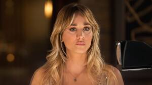 Kaley Cuoco Nude Xxx - Kaley Cuoco Hair and Makeup Team on 'The Flight Attendant' Season 2 Reveal  How to Get Cassie's Look | Glamour