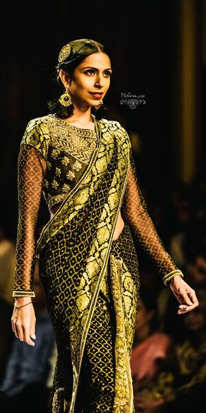 indian bride naina nude - Ritu Kumar : Grand Finale WIFW SS '13. Indian Bridal ...