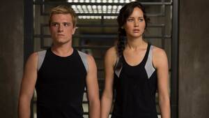 Hunger Games Catching Fire Porn - Jennifer Lawrence Was Asked to Lose Weight for 'Hunger Games' Role