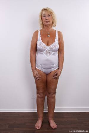 Granny Porn Auditions - Old granny Regina strips for her first porno audition showing her saggy  boobs - PornPics.com