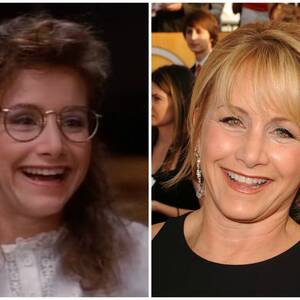 Gabrielle Carteris Porn - The First Cast Photo of Lifetime's 'The Unauthorized Beverly Hills, 90210  Story' is Here â€” and it's Perfection - Life & Style | Life & Style