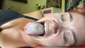 Disgusting Porn Tongue - LolaRae29 - Disgusting morning breath yawning white tongue - ManyVids