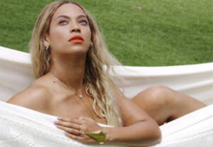 Beyonce Knowles Porn Anal - Beyonce Knowles goes topless! | English Movie News - Hollywood - Times of  India