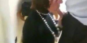 French Secretary Blowjob - French secretary with intensive blowjob and swallowing EMPFlix Porn Videos