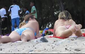 beach girls voyeur soles - Soles feet at the beach in reunion island 2 - Biguz.net