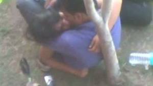 Desi Outdoor Sex - Indian outdoor sex clip of desi college students caught by voyeur