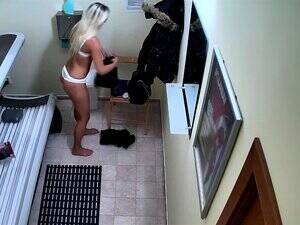 czech solarium - Enjoy Czech Solarium Porn Videos at xecce.com