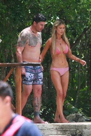 Jennie Garth - HGTV DARLING CHRISTINA CAN DO NO WRONG â€“ Janet Charlton's Hollywood,  Celebrity Gossip and Rumors