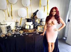 Ariel Winter Tits - Ariel Winter's Most Grown Up Pictures