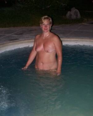 mature swingers pool - Hot Mature Swinger Couple play in the Pool Porn Pictures, XXX Photos, Sex  Images #3995887 - PICTOA