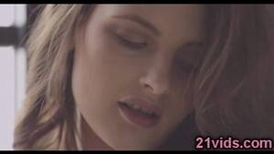 beautiful girls solo - Beautiful young girl solo - XVIDEOS.COM