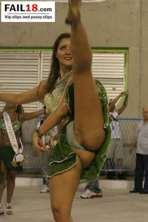 Acrobatics Porn Vagina Slip - Caught Public Pussy and Tits - Fail18.com - Caught Public Pussy and Tits