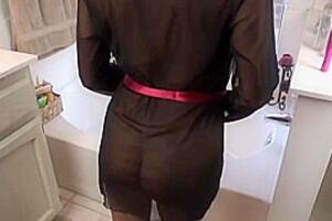 Baby Oil Blowjob - Baby Oil Blowjob