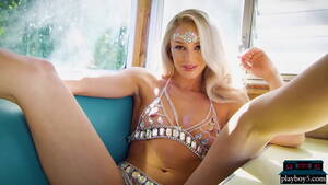 Mobile Home - Big ass teen Emma Hix softcore porn video with Playboy in a mobile home -  XVIDEOS.COM