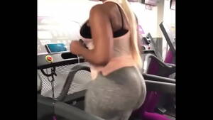 fat black gym - Ebony phatass at gym - XVIDEOS.COM
