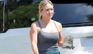 leaked hilary duff upskirt - Hilary Duff - The Nip Slip