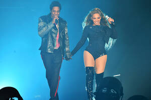 Hot Beyonce Knowles Porn - Beyonce and Jay Z Pose Nude in New Tour Book Pics | Us Weekly