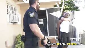 Angry Police Porn - Angry cop takes suspect in custody - Pornburst.xxx