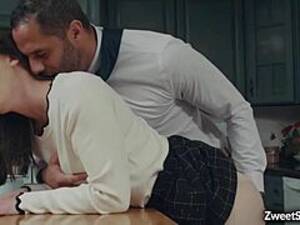 boss slamming office secretary sex - Boss Tube Sex Videos - Gorgeous bosses adore slamming the cute sluts /  atube.sex