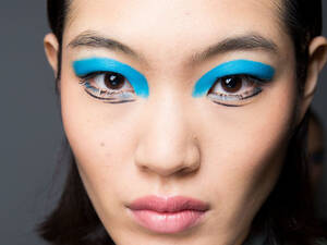 big eyed asian interracial - Makeup for Small Eyes - Make Small Eyes Look Bigger with these Makeup Tricks