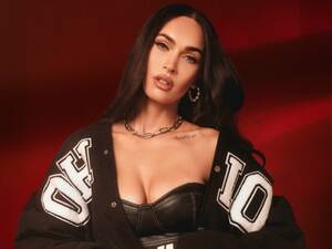 Fox Megan Rihanna Pussy Slip - La Ãºltima colecciÃ³n de Boohoo, presentada por Megan Fox, ya (casi) estÃ¡ a  la venta.LOFF.IT