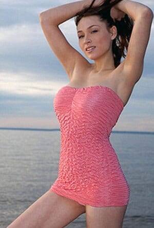 Moscow Porn Stars - Russian teen wins month in hotel with pornstar in online competition