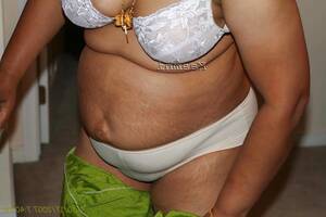 Indian Mature Bra Porn - Indian aunty bra-stuffers - ZB Porn