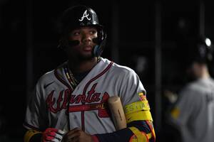 Acuna Porn - Braves' Ronald Acuna Jr. falls after fans run on field | Outdoors |  news-shield.com