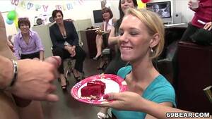 birthday blowjob - Birthday Blowjob Party - XVIDEOS.COM