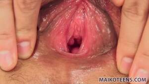 chubby face slut emi honada - Chubby Face Slut Emi Honada Rubbing Her Clit In A Car And Later  Demostrating Her Huge Hole Porn Video Online