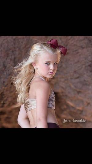 Jojo Siwas Porn Account - I think Im crushing on *whispers* Matt but he wont like me- Jojo