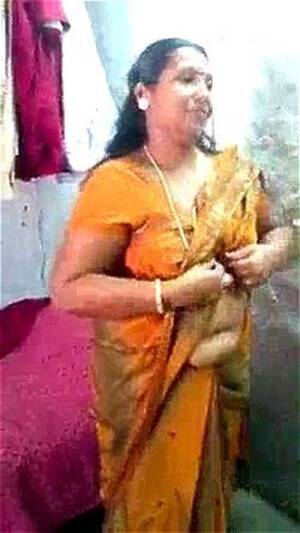 indian aunty dress change - Watch south aunty dress change - Indain, Indian Sex, Indian Porn - SpankBang