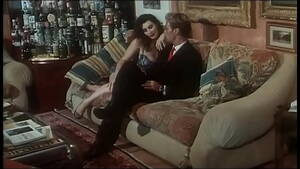 classic retro housewife porn - Passional sex with fussy housewife - (The unforgettable Vintage porn in  Full HD Restyling) - XVIDEOS.COM